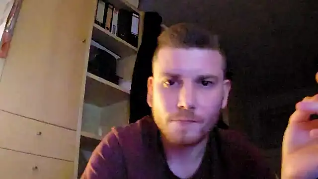 Snapshot of Foxtrott_242 chatting on 23, 11, 2025 Foxtrott 242 online show from 23, 11, 2025