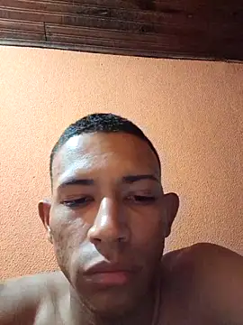 Mineirinho043 online show from 17, 2, 2025