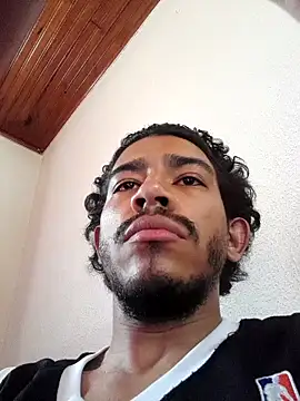 Snapshot of Mineirinho043 chatting on 6, 10, 2025 Mineirinho043 online show from 6, 10, 2025