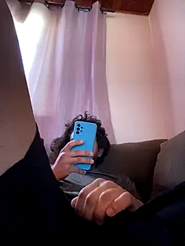 Snapshot of Mineirinho043 chatting on 11, 11, 2025 Mineirinho043 online show from 11, 11, 2025