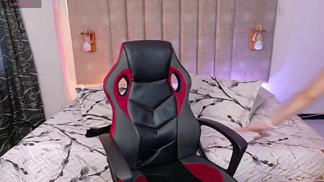 Alektra bryce online show from 25, 2, 2026