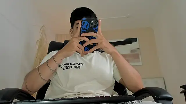 ISAAC CRYSTON online show from 10, 1, 2026