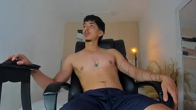 Snapshot of ISAAC_CRYSTON chatting on 13, 3, 2026 ISAAC CRYSTON online show from 13, 3, 2026