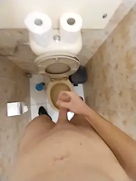 Snapshot of Good_boy000 chatting on 24, 10, 2025 Good boy000 online show from 24, 10, 2025