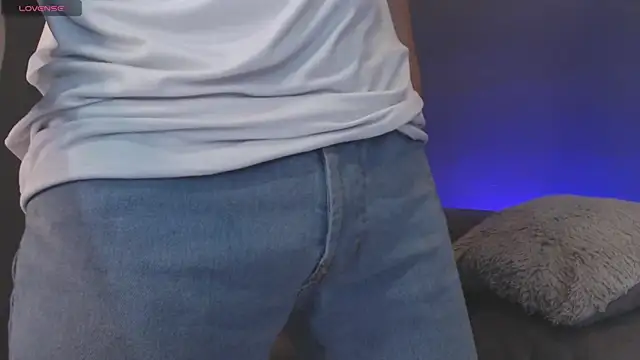 Golden-Boyy online show from 15, 2, 2025