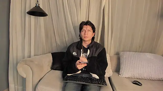 Golden-Boyy online show from 18, 3, 2025