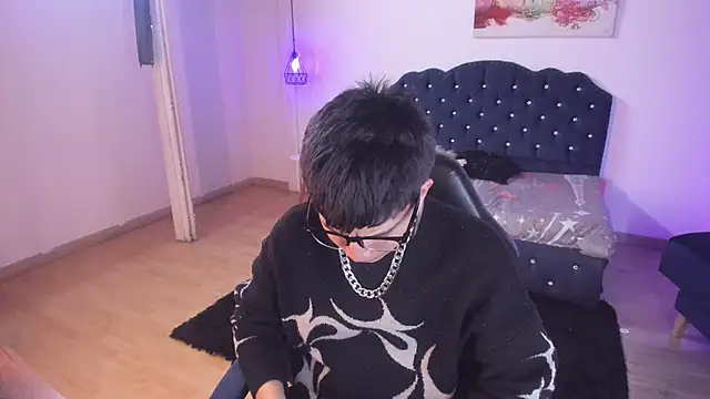 Golden-Boyy online show from 19, 9, 2025