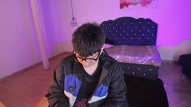 Golden-Boyy online show from 20, 9, 2025