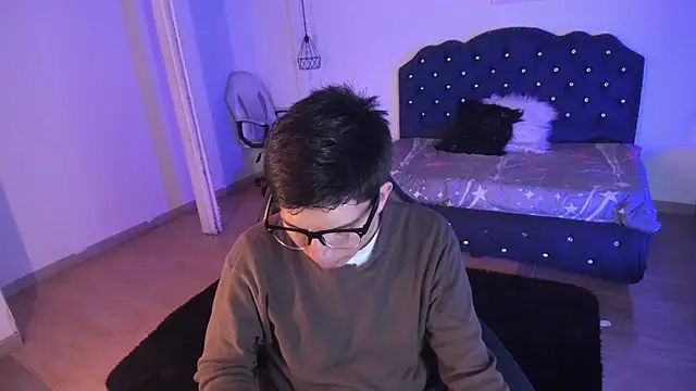 Golden-Boyy online show from 24, 9, 2025