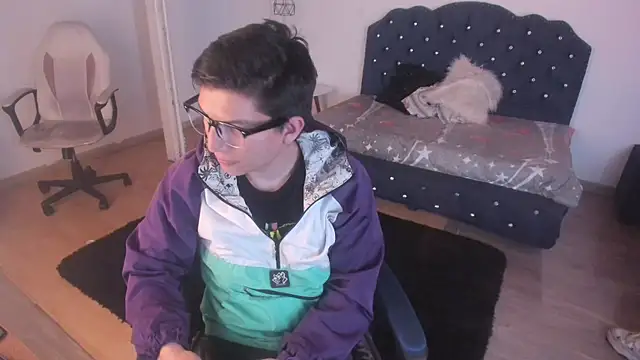 Golden-Boyy online show from 29, 9, 2025