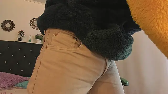 Golden-Boyy online show from 3, 10, 2025