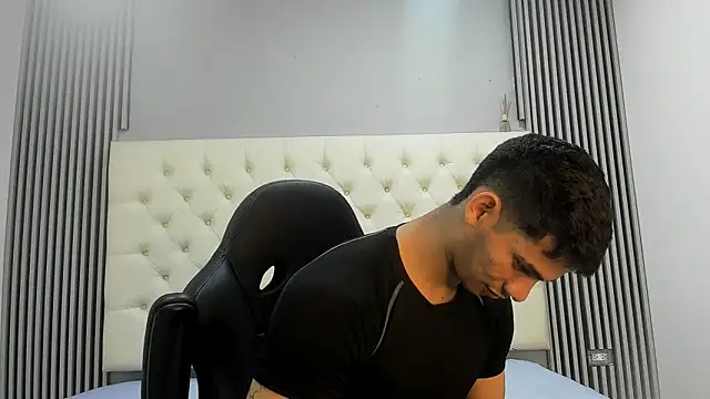 ANDRES STUD online show from 5, 3, 2026