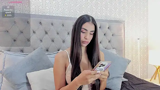 FelicityAdams online show from 28, 10, 2025