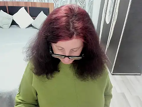 NoraJohnson6 online show from 6, 2, 2025