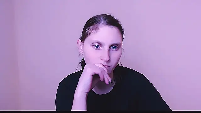 AdrianaRich  online show from 11, 2, 2025