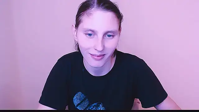 AdrianaRich  online show from 11, 2, 2025