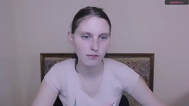 AdrianaRich  online show from 17, 3, 2025