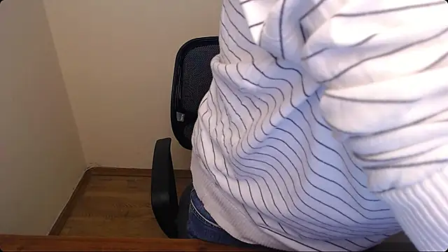 AdrianaRich  online show from 10, 9, 2025