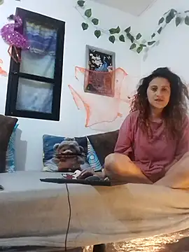 jeans and emma online show from 23, 10, 2025