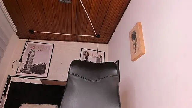 tylla  online show from 2, 2, 2026