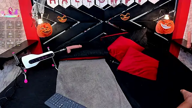 IVISBOUNCYASS online show from 6, 10, 2025