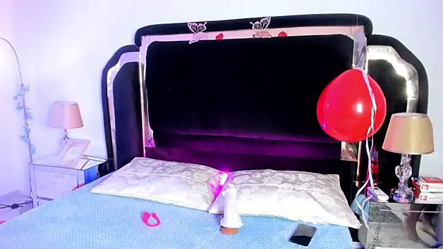 Snapshot of Lilly1006 chatting on 15, 2, 2025 Lilly1006 online show from 15, 2, 2025