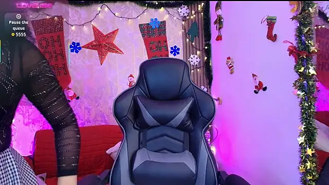 Cintiia Holmes online show from 19, 12, 2025