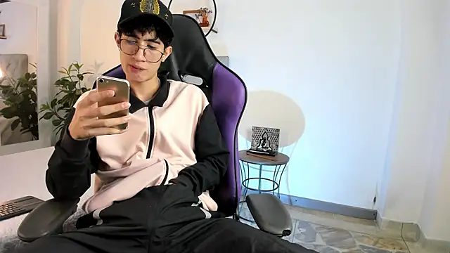 NovaaWheler online show from 20, 2, 2025