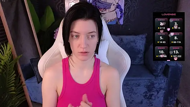 roxy riot  online show from 3, 12, 2025