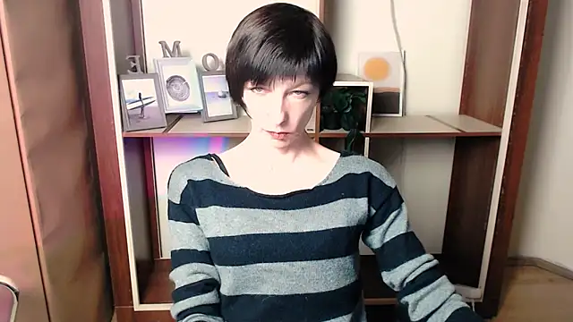  AngeliaFlow  online show from 13, 11, 2025