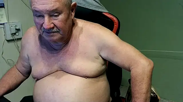 Snapshot of barenfan chatting on 11, 2, 2025 barenfan online show from 11, 2, 2025