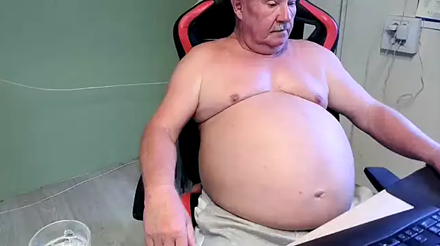 Snapshot of barenfan chatting on 1, 3, 2025 barenfan online show from 1, 3, 2025