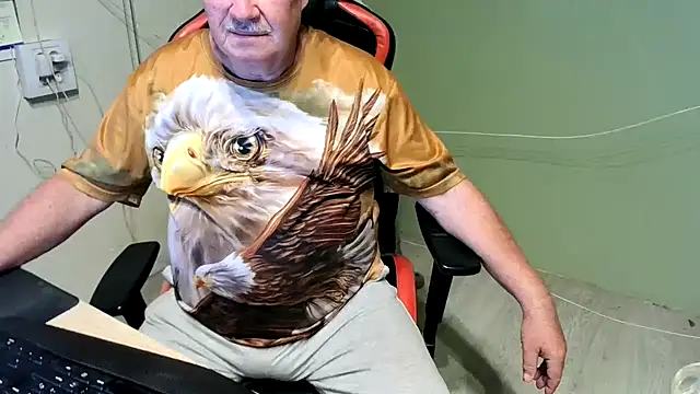 Snapshot of barenfan chatting on 3, 3, 2025 barenfan online show from 3, 3, 2025