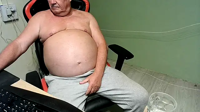 Snapshot of barenfan chatting on 4, 3, 2025 barenfan online show from 4, 3, 2025