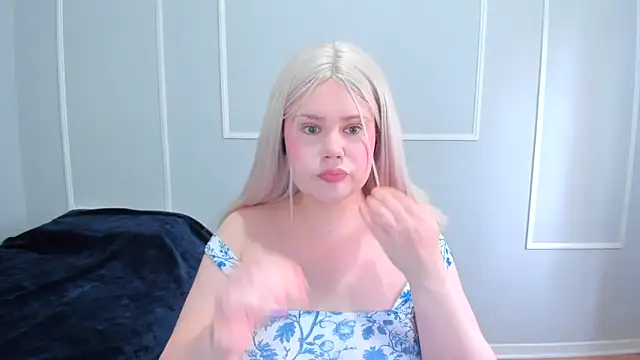 Snapshot of _leana_ chatting on 23, 10, 2025 leana online show from 23, 10, 2025