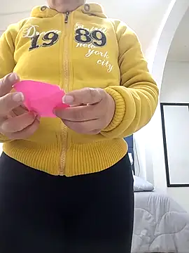 Snapshot of Saori_Sann_ chatting on 17, 9, 2025 Saori Sann online show from 17, 9, 2025