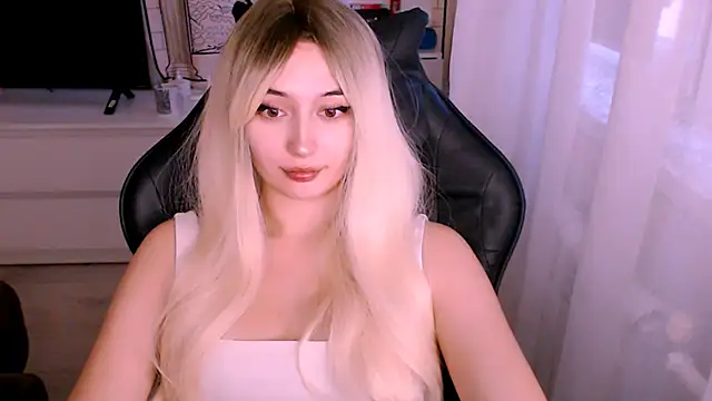 beauty blonde online show from 19, 10, 2025