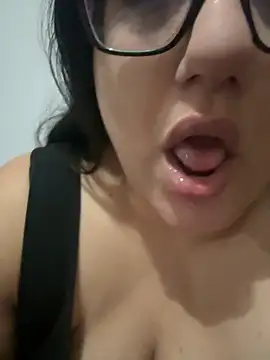 Snapshot of daianaspencer chatting on 21, 11, 2025 daianaspencer online show from 21, 11, 2025