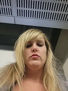 Sexybiene969 online show from 11, 11, 2025