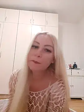 Snapshot of visnjica chatting on 6, 10, 2025 visnjica online show from 6, 10, 2025
