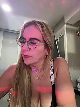 MISSLADYHONSON online show from 5, 10, 2025