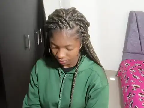 enyelsalas2 online show from 21, 10, 2025