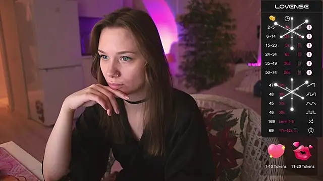 Snapshot of alexa_feels_ chatting on 28, 11, 2025 alexa feels online show from 28, 11, 2025