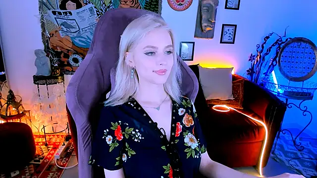 LeonaStane online show from 9, 2, 2025