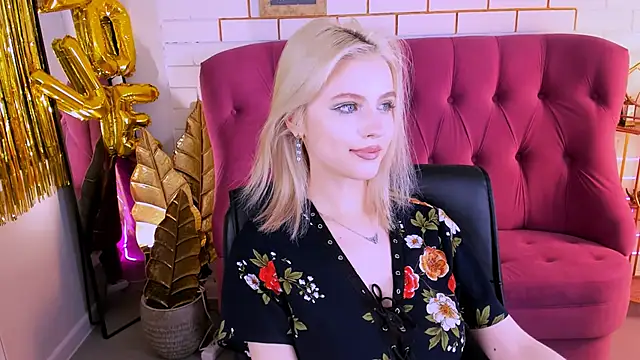 LeonaStane online show from 27, 2, 2025