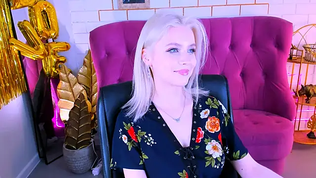 LeonaStane online show from 9, 3, 2025