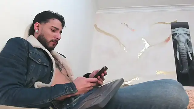 Snapshot of bakersboyssexys chatting on 22, 11, 2025 bakersboyssexys online show from 22, 11, 2025