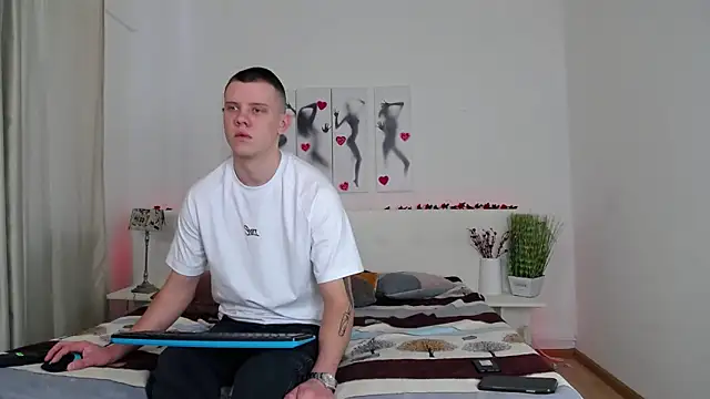 Ryker Seen online show from 11, 2, 2025