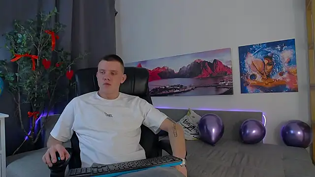 Ryker Seen online show from 13, 2, 2025