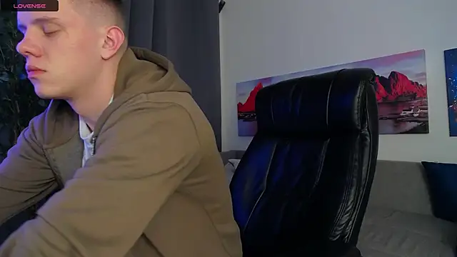 Ryker Seen online show from 9, 3, 2025